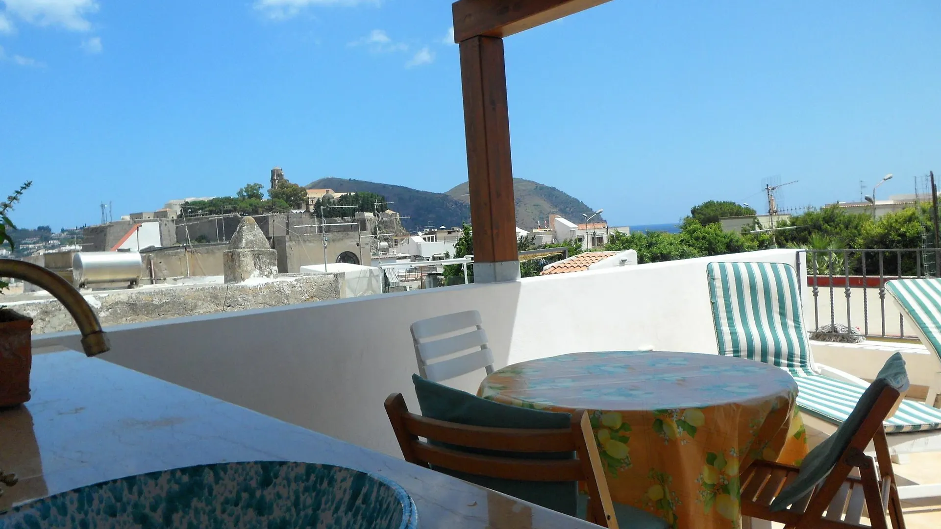 Malvasia 70 Città di Lipari Bed & Breakfast